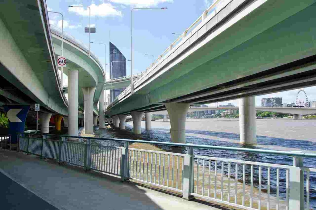 Potholes on Vakola flyover