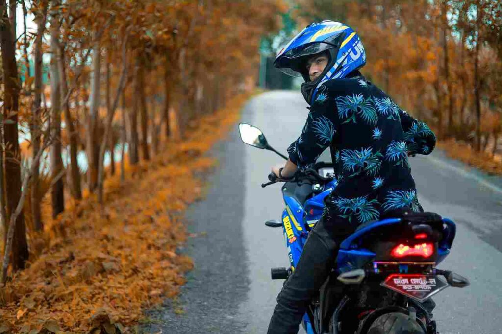 Pratap Sarnaik takes action against illegally operated bike taxis
