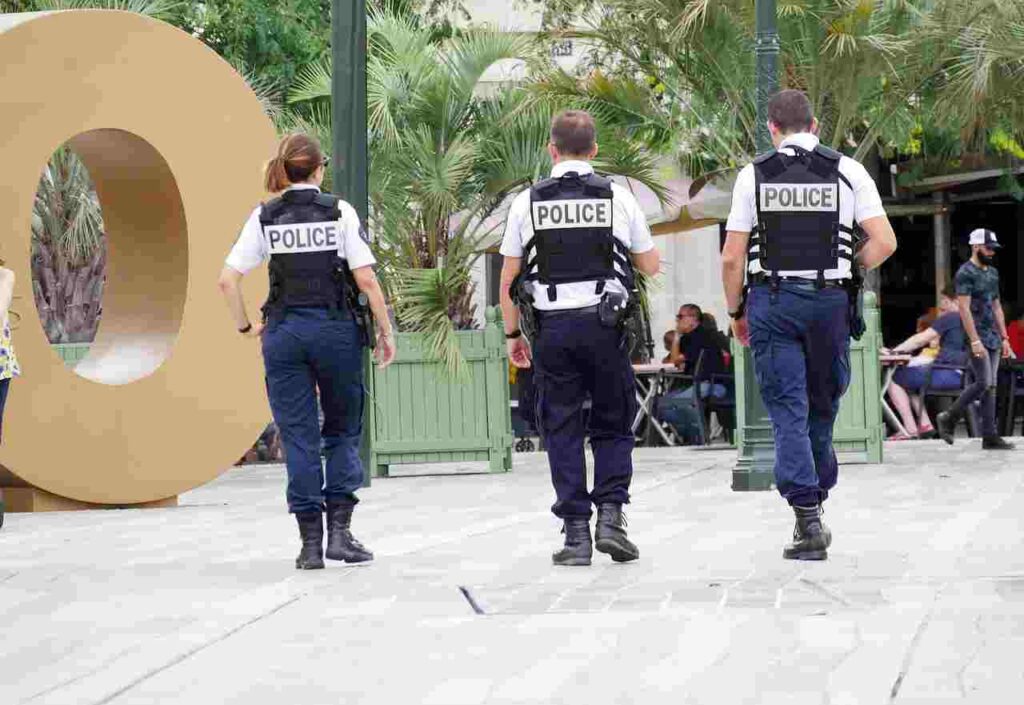 Vanrai police arrest vechile theft gang
